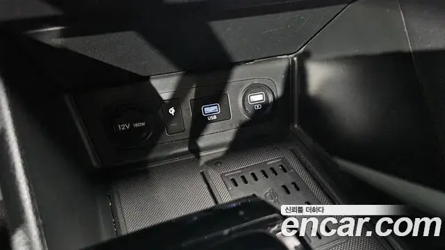Hyundai Sonata Hybrid 2022 — Şəkil 23/33