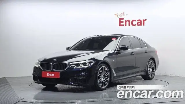 BMW 5 Series 2020 — ფოტო 23/36