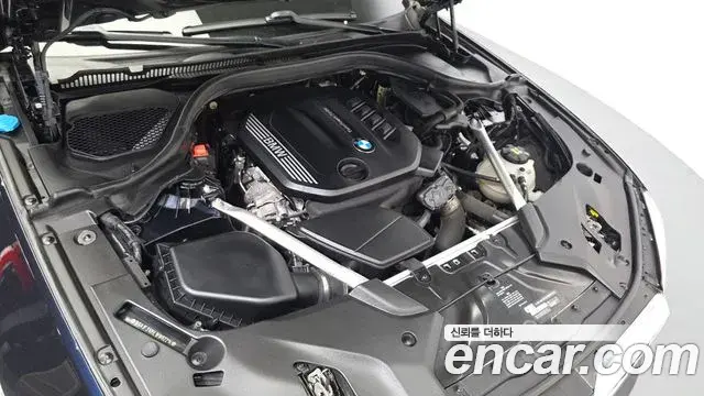 BMW 5 Series 2020 — ფოტო 14/36