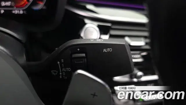 BMW 5 Series 2020 — ფოტო 6/36