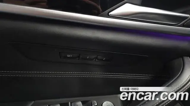 BMW 5 Series 2020 — ფოტო 20/36