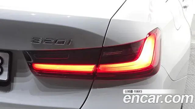 BMW 3 Series 2023 — Şəkil 30/32