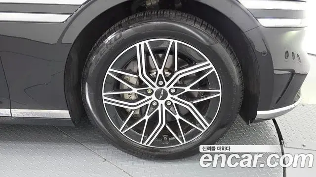 Genesis G90 2023 — ფოტო 5/20