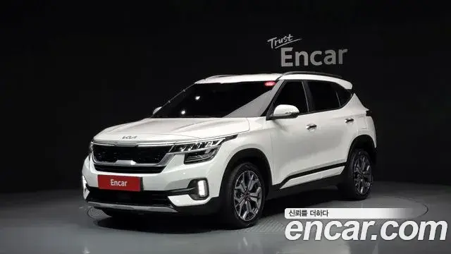 Kia Seltos 2022 — ფოტო 17/20