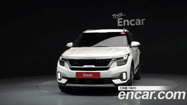 Kia Seltos 2022 — ფოტო 18/20