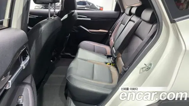 Kia Seltos 2022 — ფოტო 2/20