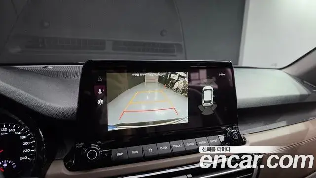 Kia Seltos 2022 — ფოტო 9/20