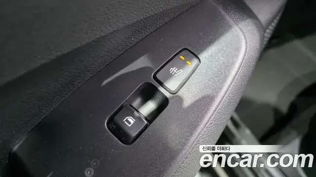 Kia Seltos 2022 — ფოტო 8/20