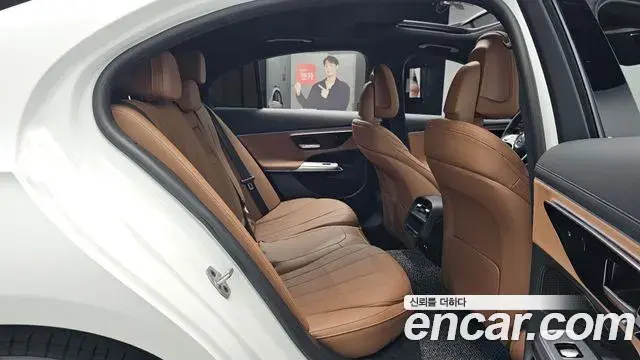 Mercedes-Benz E-Class 2024 — Şəkil 11/20
