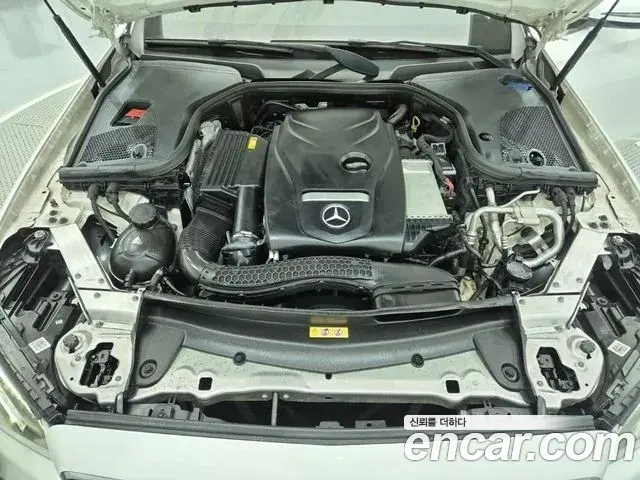 Mercedes-Benz E-Class 2018 — Photo 2/20
