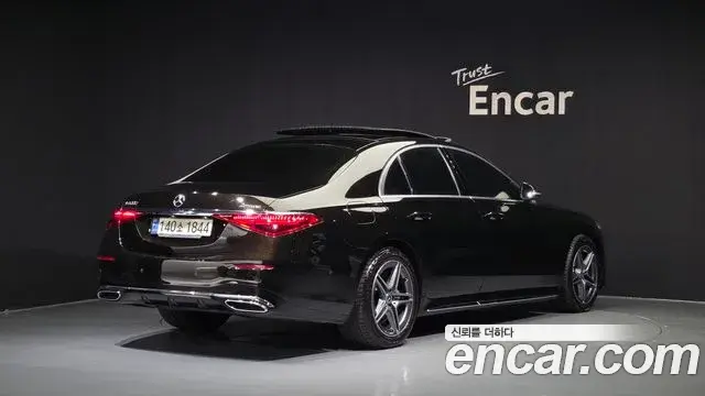 Mercedes-Benz S-Class 2021 — Photo 18/32
