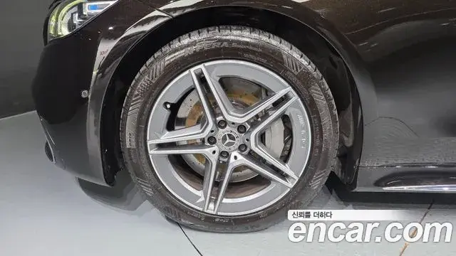 Mercedes-Benz S-Class 2021 — Photo 25/32