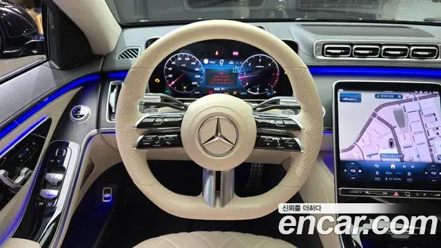 Mercedes-Benz S-Class 2021 — Photo 12/32