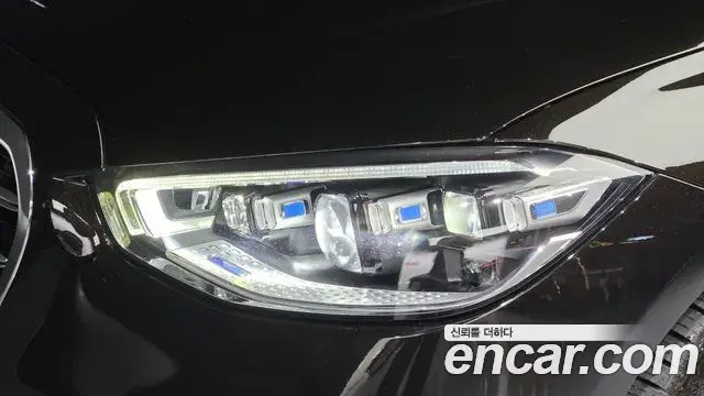 Mercedes-Benz S-Class 2021 — Photo 21/32