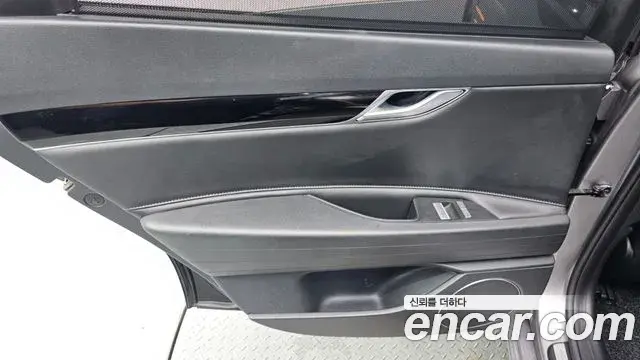 Genesis G80 2022 — Şəkil 34/38