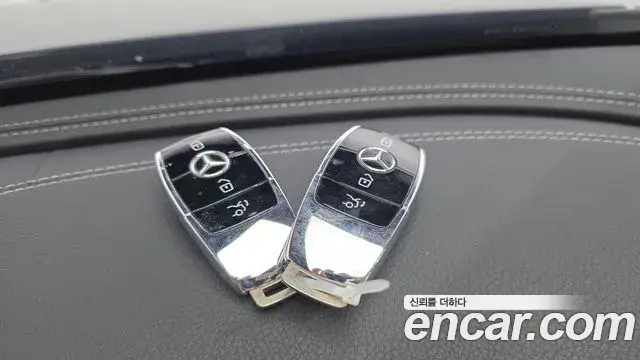 Mercedes-Benz E-Class 2021 — Фото 16/20
