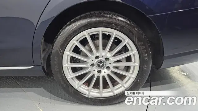 Mercedes-Benz E-Class 2021 — Şəkil 20/34