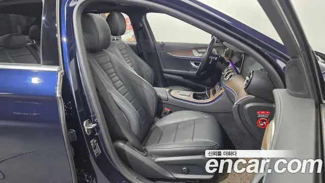Mercedes-Benz E-Class 2021 — Şəkil 31/34
