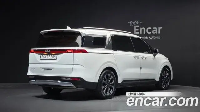 Kia Carnival 2022 — Фото 2/20