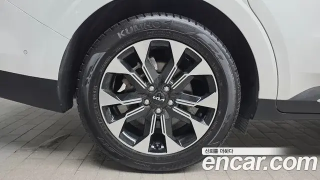 Kia Carnival 2022 — Фото 5/20