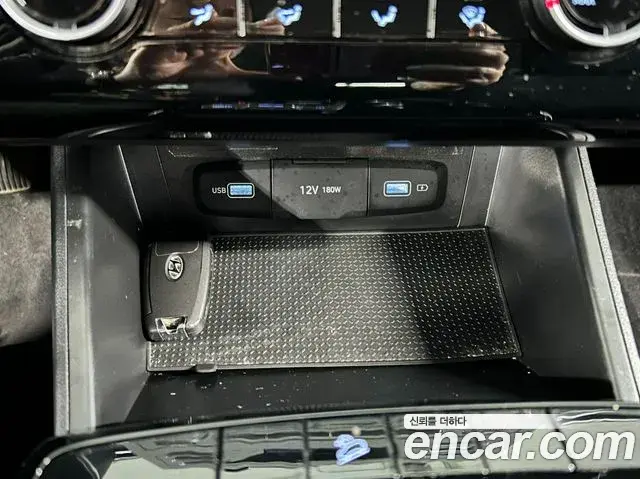 Hyundai Tucson Hybrid 2022 — Photo 13/20