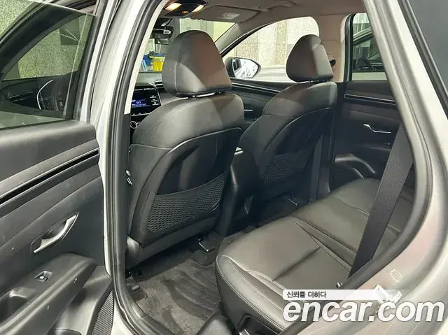 Hyundai Tucson Hybrid 2022 — Photo 19/20