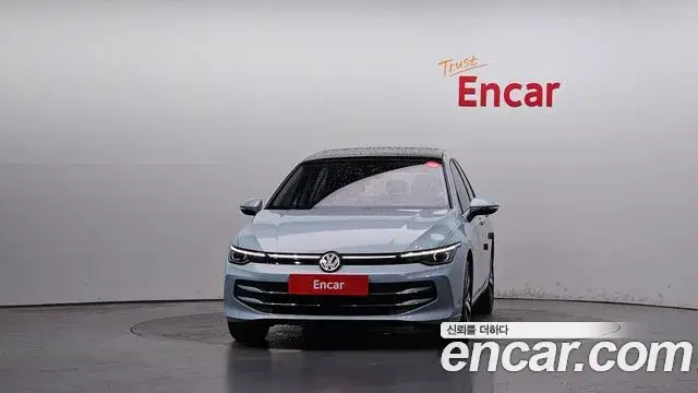 Volkswagen Golf 2025 — Şəkil 19/31