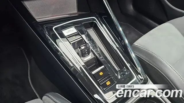 Volkswagen Golf 2025 — Şəkil 28/31