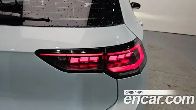 Volkswagen Golf 2025 — Şəkil 30/31