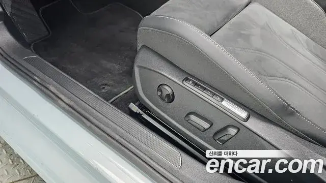 Volkswagen Golf 2025 — Şəkil 17/31
