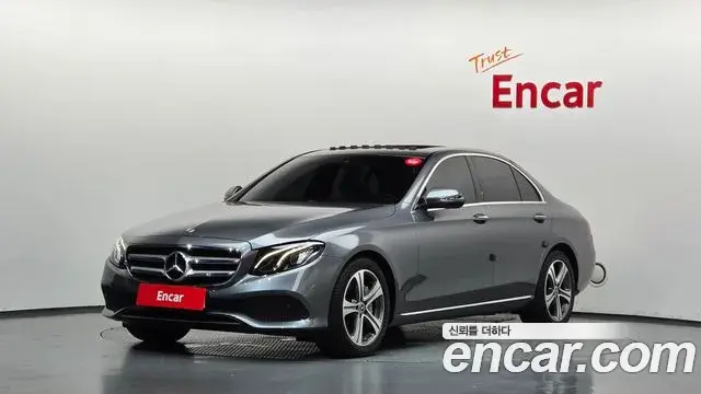 Mercedes-Benz E-Class 2018 — Фото 1/20