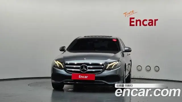 Mercedes-Benz E-Class 2018 — Фото 3/20