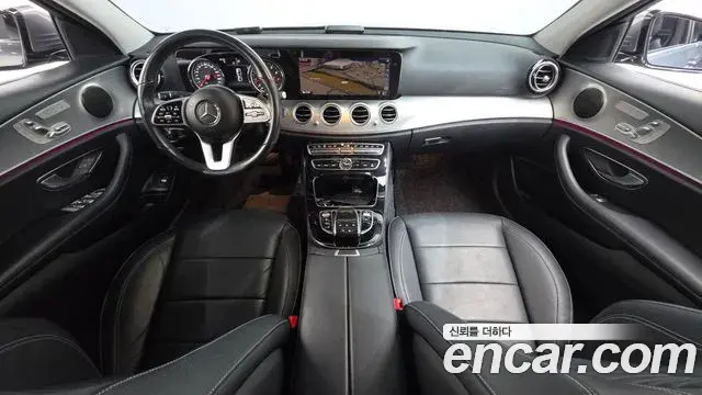 Mercedes-Benz E-Class 2018 — Фото 7/20