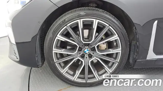 BMW 7 Series 2022 — Şəkil 14/20