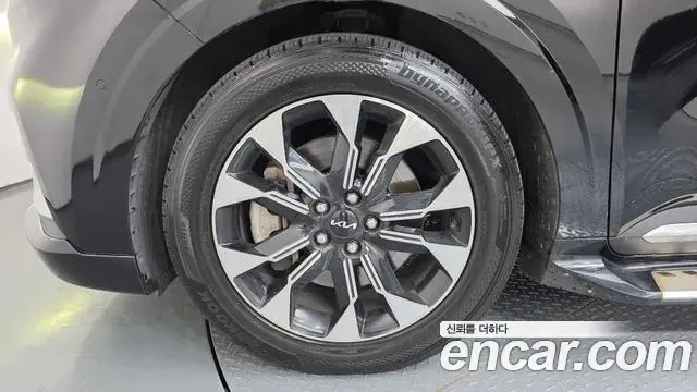 Kia Carnival 2022 — Photo 19/41