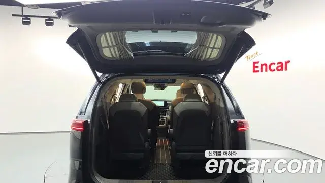Kia Carnival 2022 — Photo 21/41