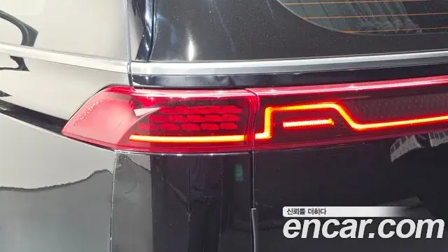 Kia Carnival 2022 — Photo 15/41