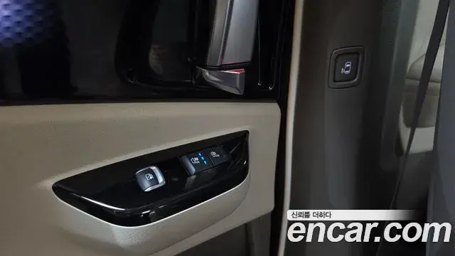 Kia Carnival 2022 — Photo 1/41