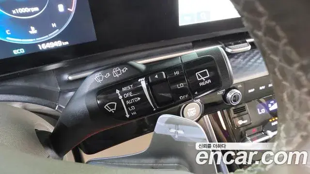 Kia Carnival 2022 — Photo 30/41