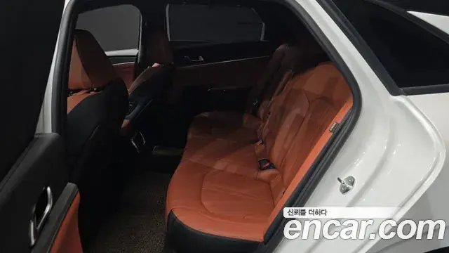 Kia K5 2024 — Şəkil 25/30