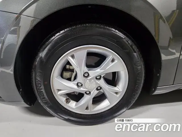 Hyundai Avante 2021 — Фото 19/20
