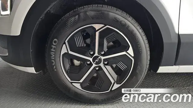 Kia Niro 2022 — Фото 5/20
