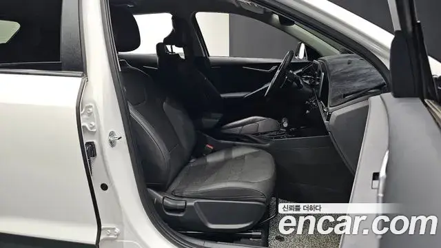 Kia Niro 2022 — Фото 10/20