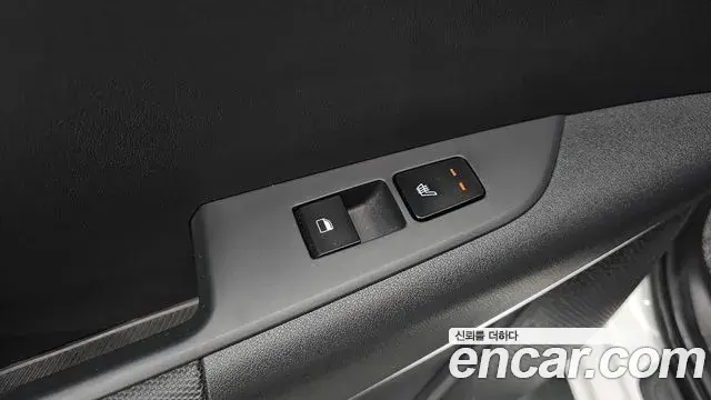 Kia Niro 2022 — Фото 18/20