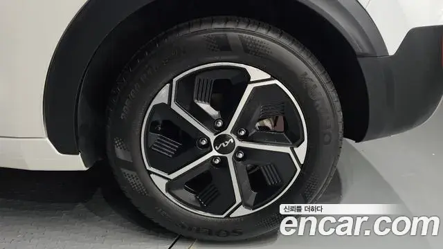 Kia Niro 2022 — Şəkil 31/31