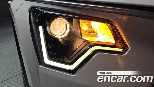 Kia Niro 2022 — Şəkil 11/31