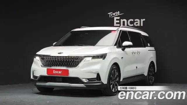 Kia Carnival 2021 — ფოტო 14/34