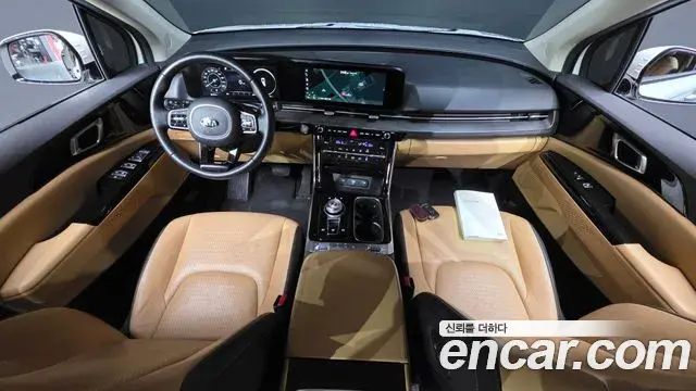 Kia Carnival 2021 — ფოტო 21/34
