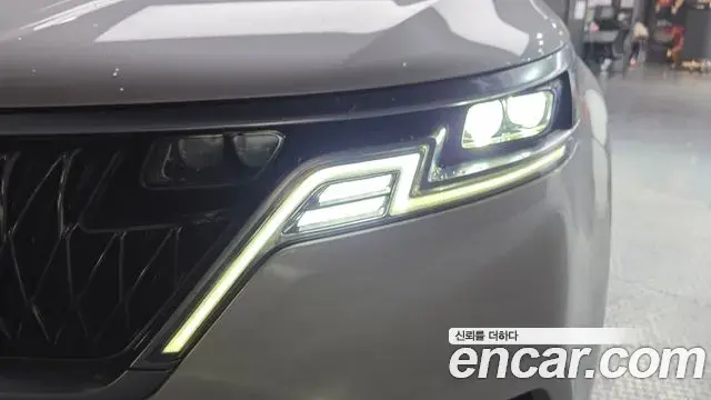 Kia Carnival 2021 — ფოტო 6/34