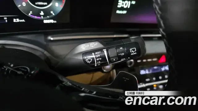 Kia Carnival 2021 — ფოტო 22/34